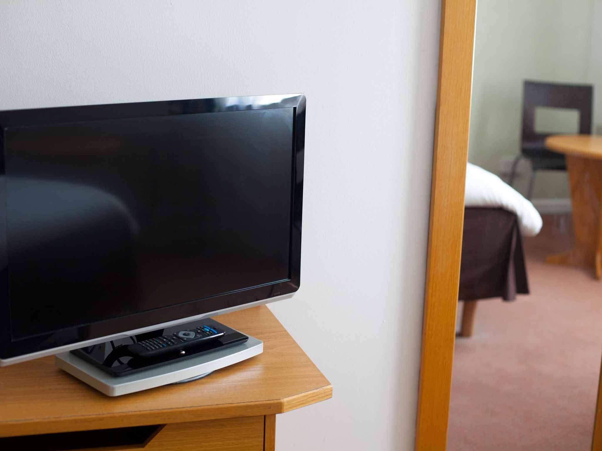 Ibis Cardiff Gate - International Business Park Hotel Екстериор снимка