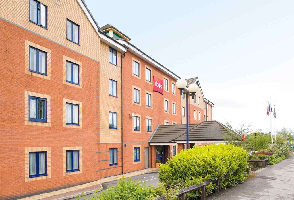 Ibis Cardiff Gate - International Business Park Hotel Екстериор снимка