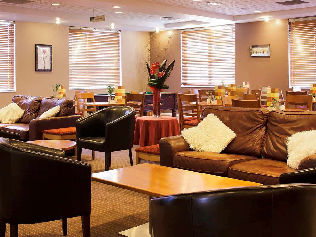 Ibis Cardiff Gate - International Business Park Hotel Ресторант снимка