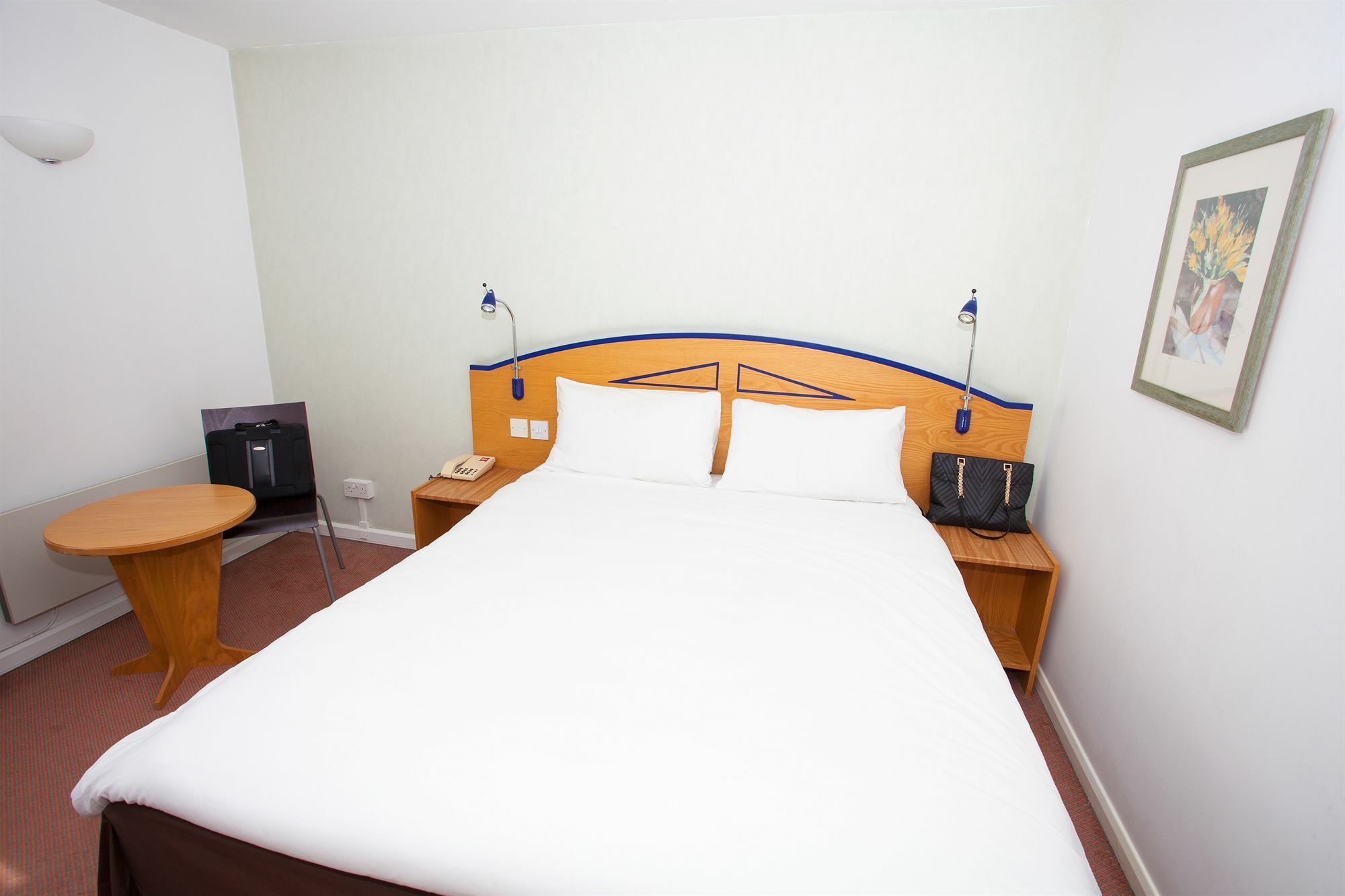 Ibis Cardiff Gate - International Business Park Hotel Екстериор снимка