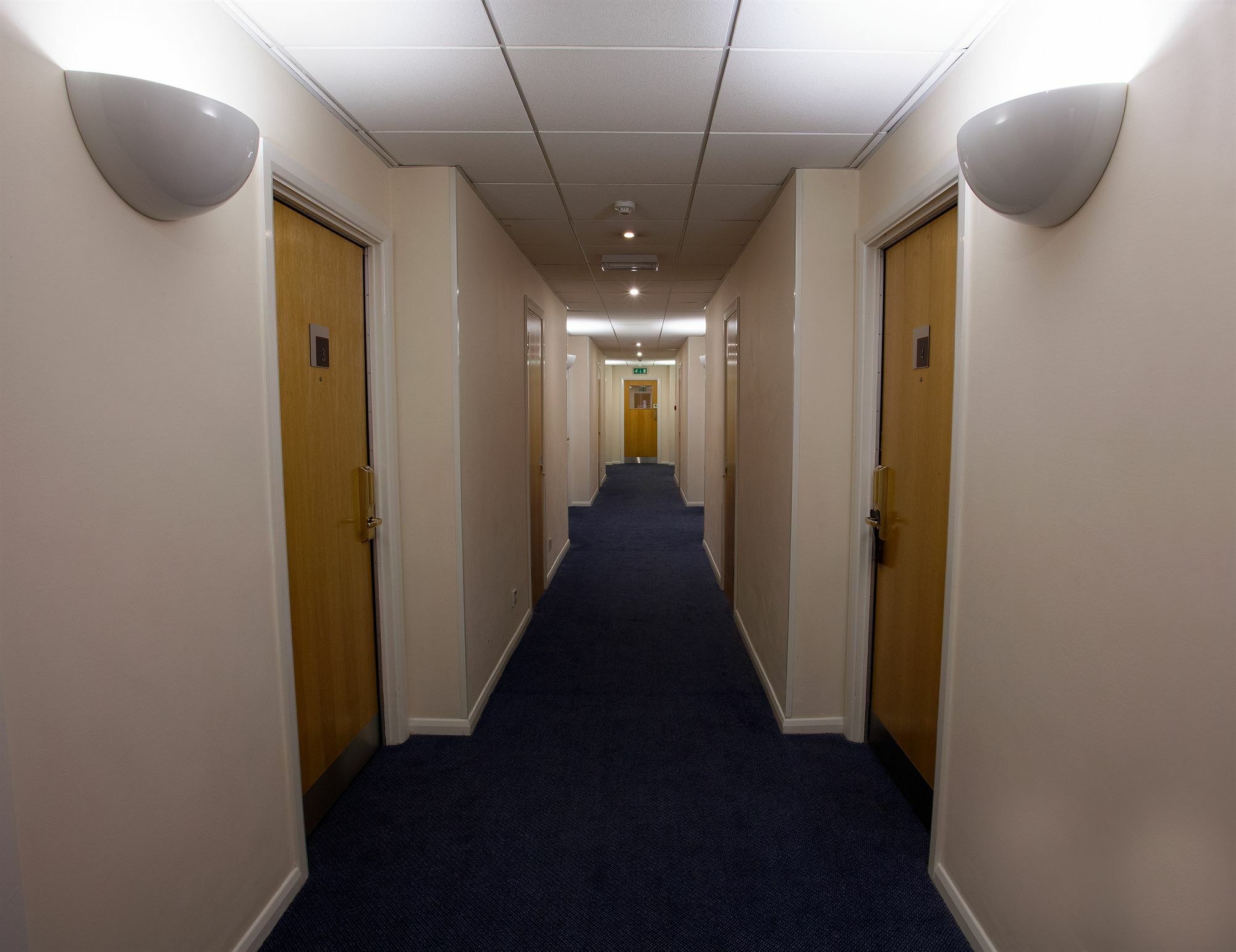 Ibis Cardiff Gate - International Business Park Hotel Екстериор снимка