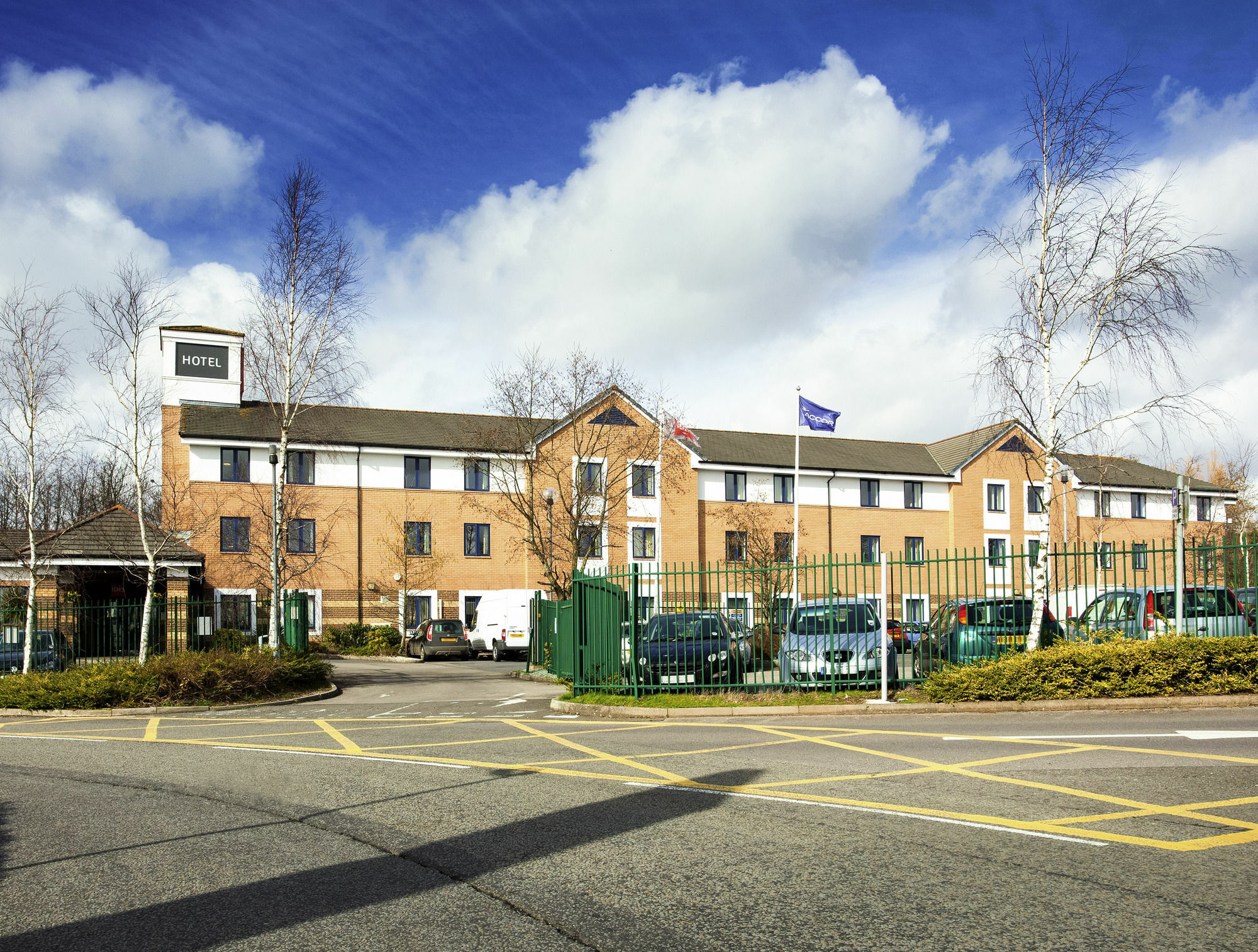 Ibis Cardiff Gate - International Business Park Hotel Екстериор снимка